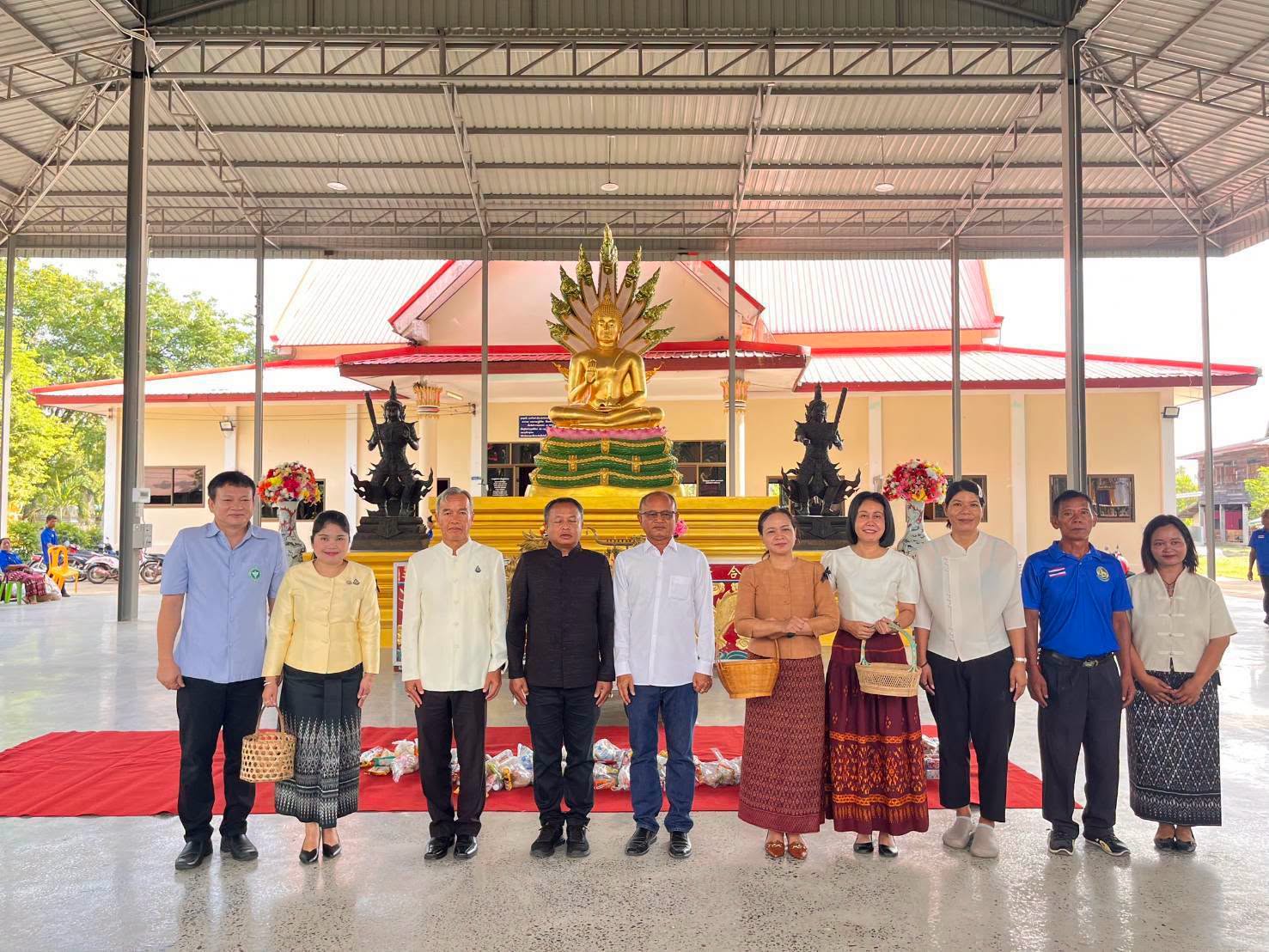 โครงการ "ถนนสายบุญ พัฒนาคุณภาพชีวิตตามหลักปรัชญาของเศรษฐกิจพอเพียง"