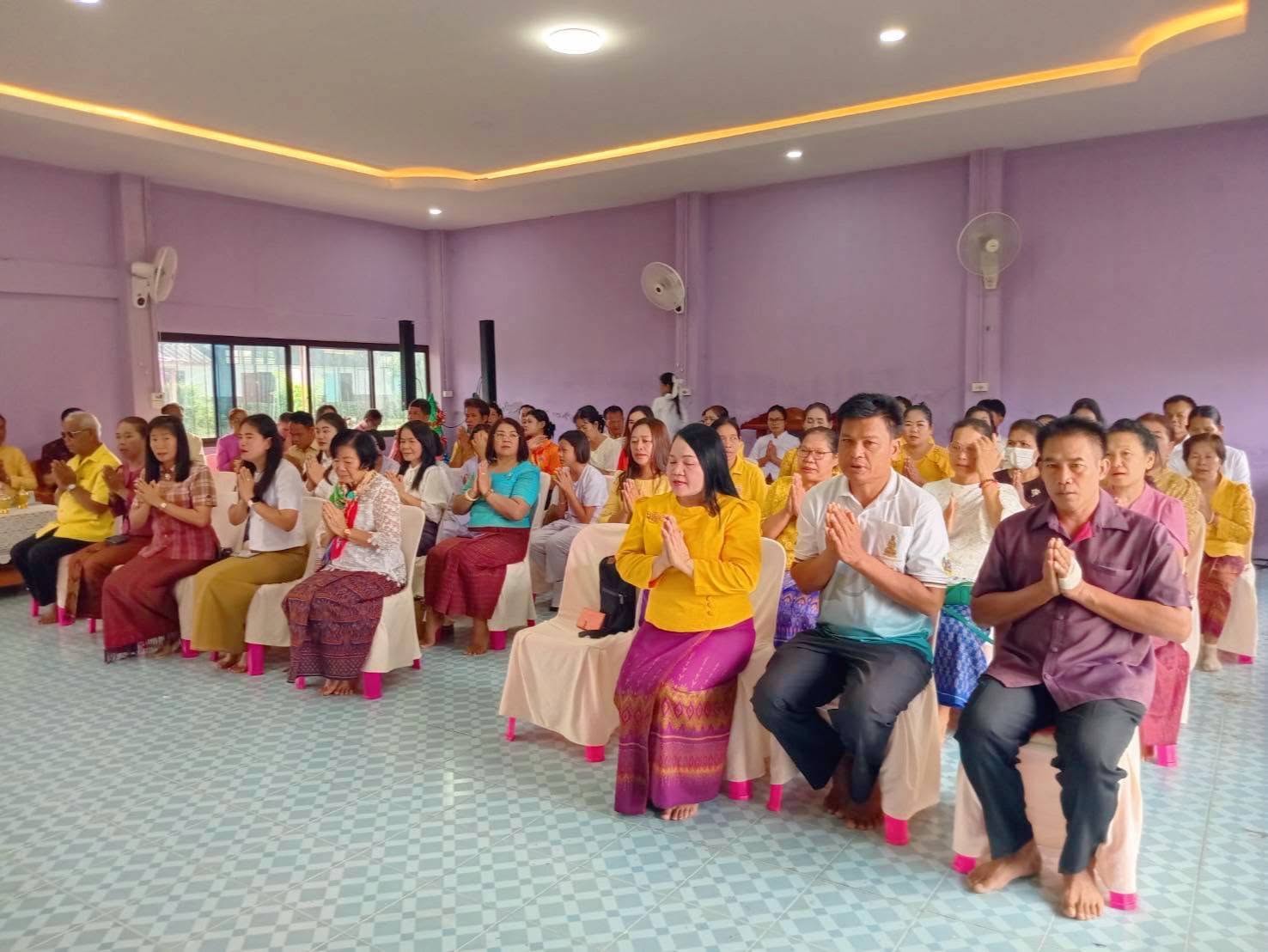 โครงการ "ถนนสายบุญ พัฒนาคุณภาพชีวิตตามหลักปรัชญาของเศรษฐกิจพอเพียง"